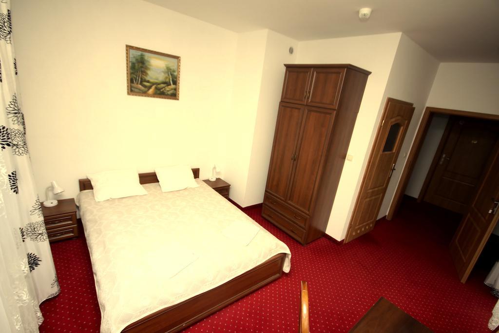 Pensjonat Korona Bed & Breakfast Modrzyca Room photo