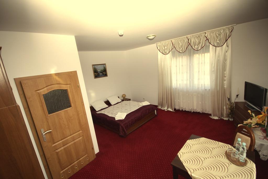 Pensjonat Korona Bed & Breakfast Modrzyca Room photo